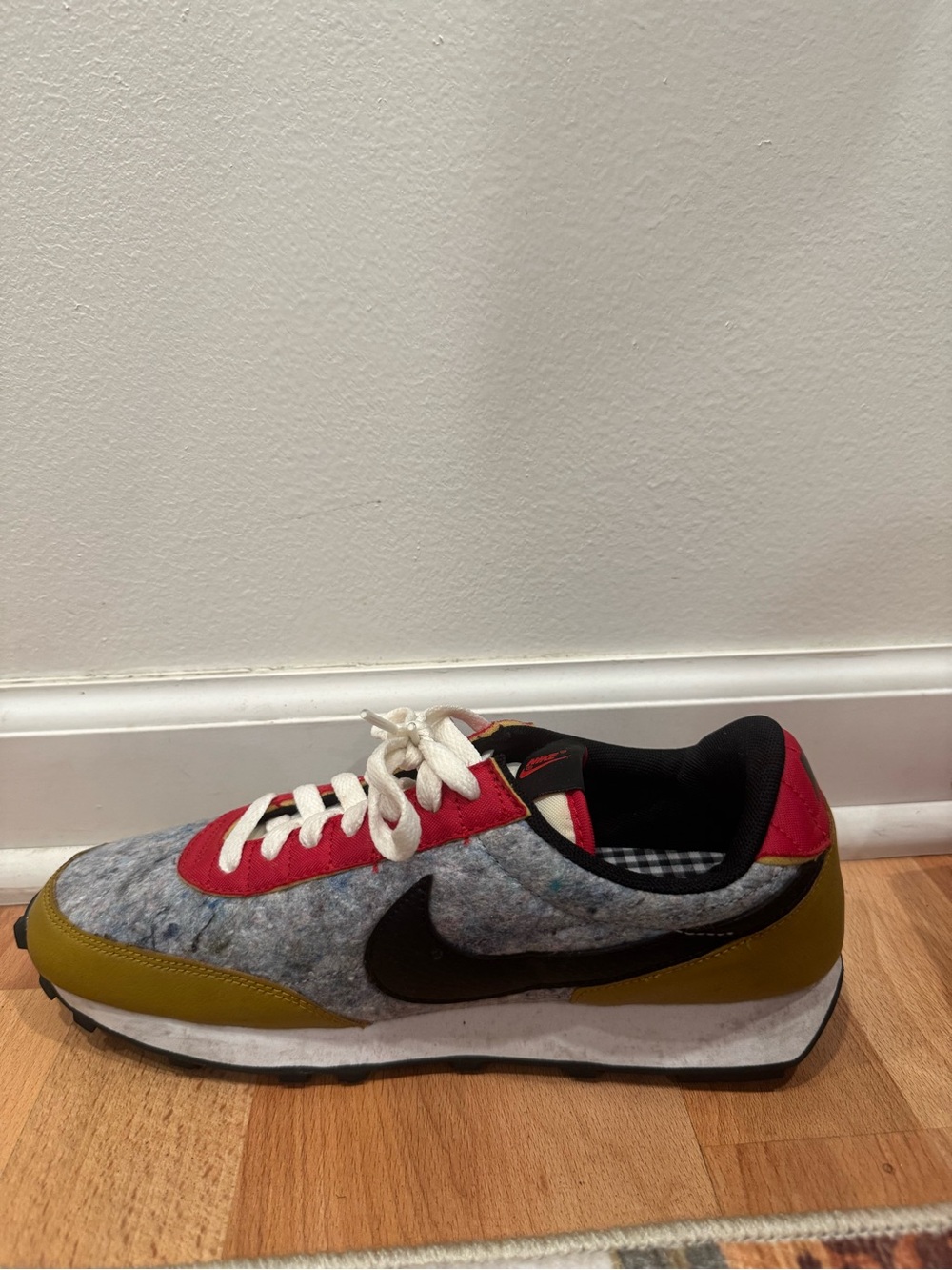 Nike Women’s Daybreak Felt
